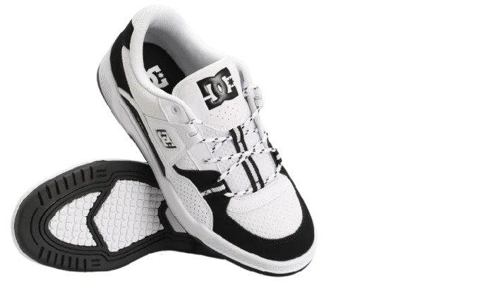 Tenis DC